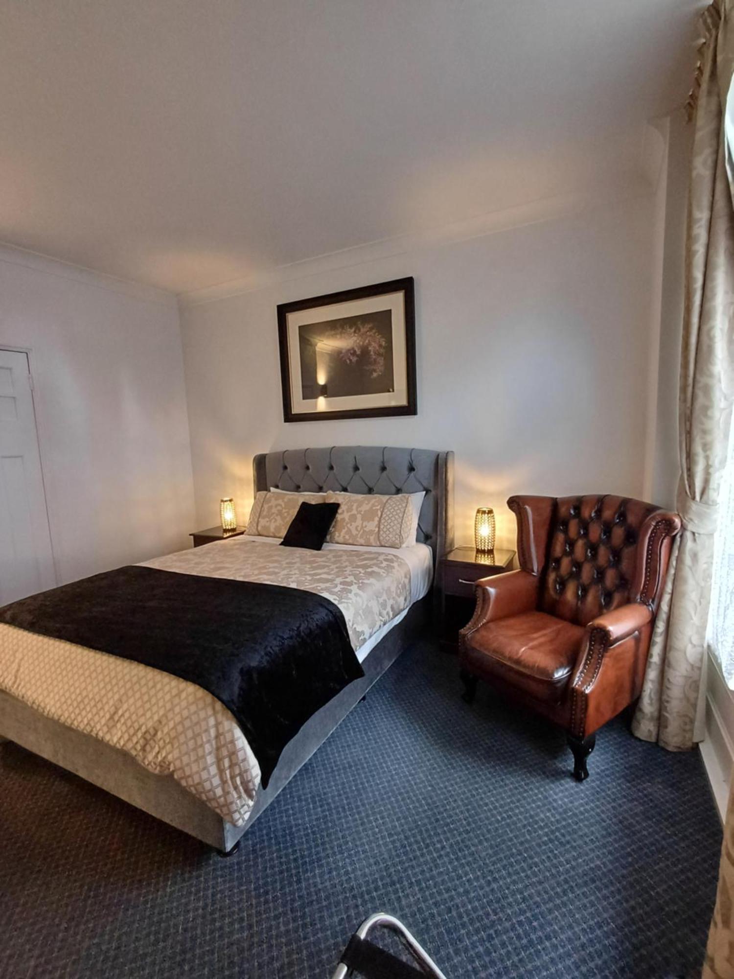 Art Hotel On York ลอนเชสตัน ภายนอก รูปภาพ