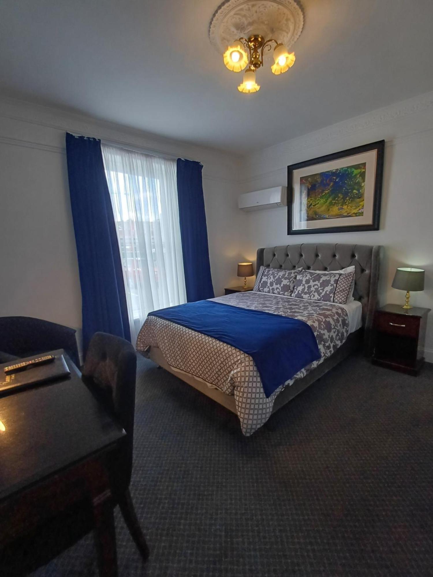 Art Hotel On York ลอนเชสตัน ภายนอก รูปภาพ