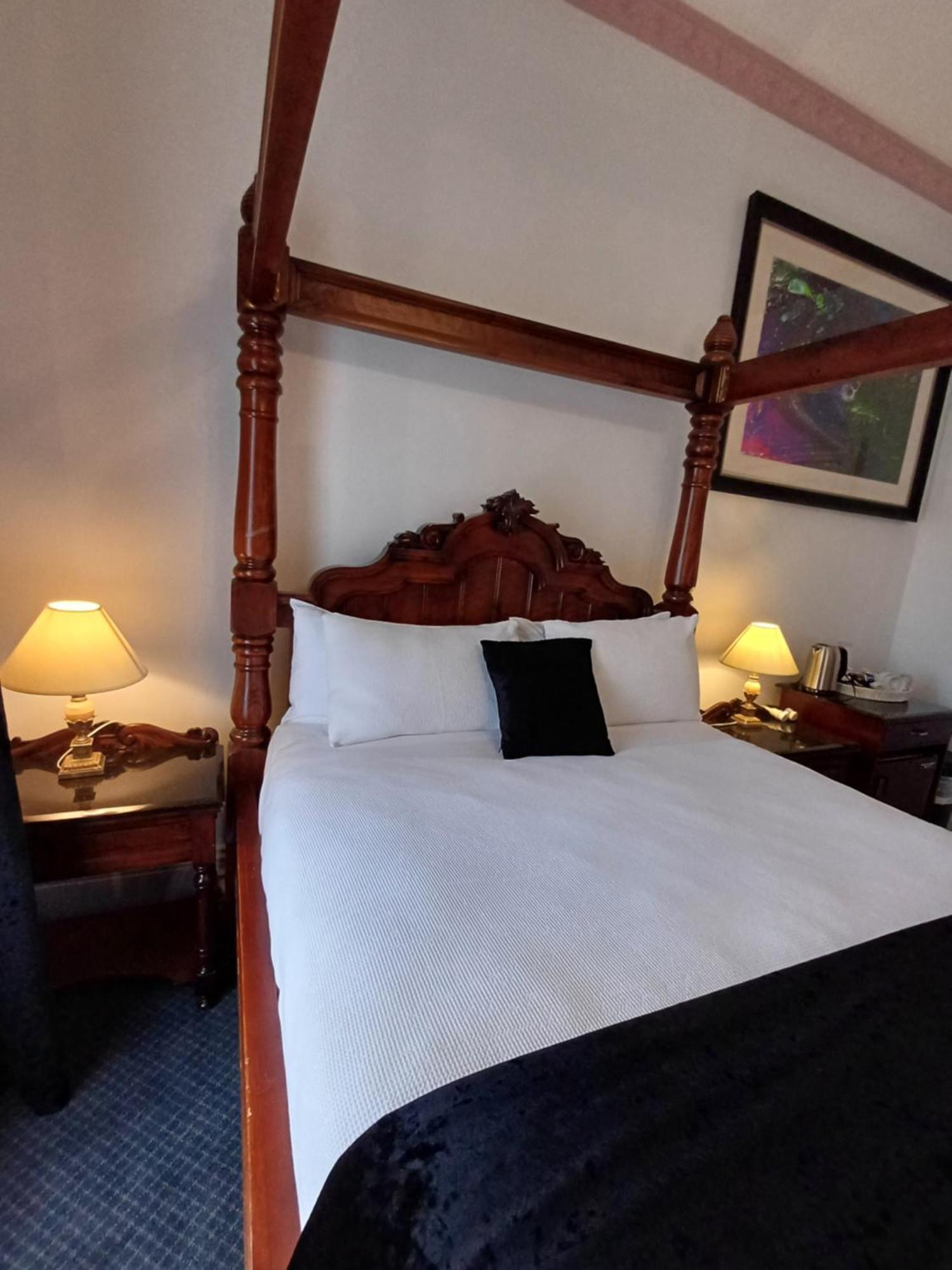 Art Hotel On York ลอนเชสตัน ภายนอก รูปภาพ