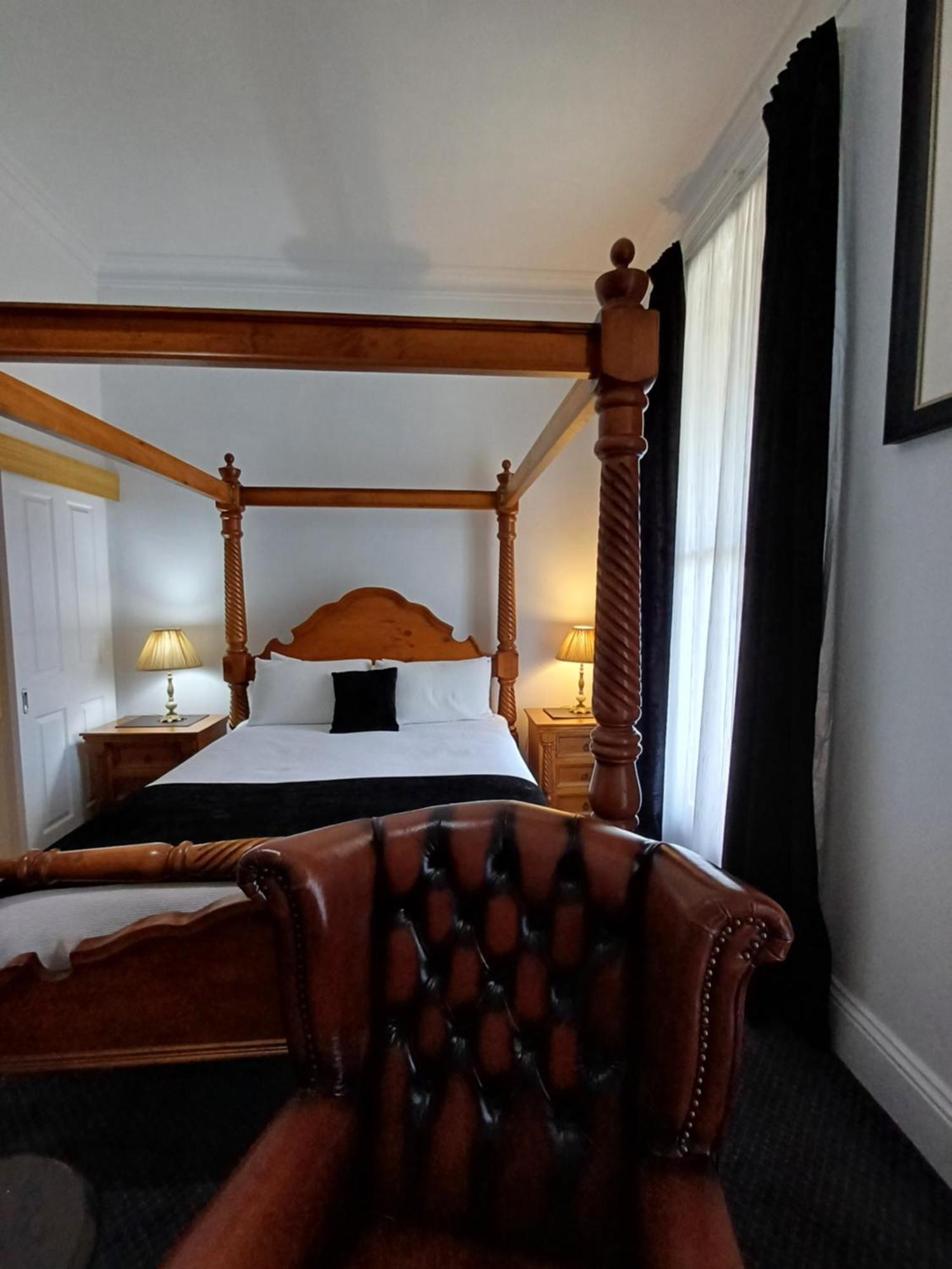 Art Hotel On York ลอนเชสตัน ภายนอก รูปภาพ