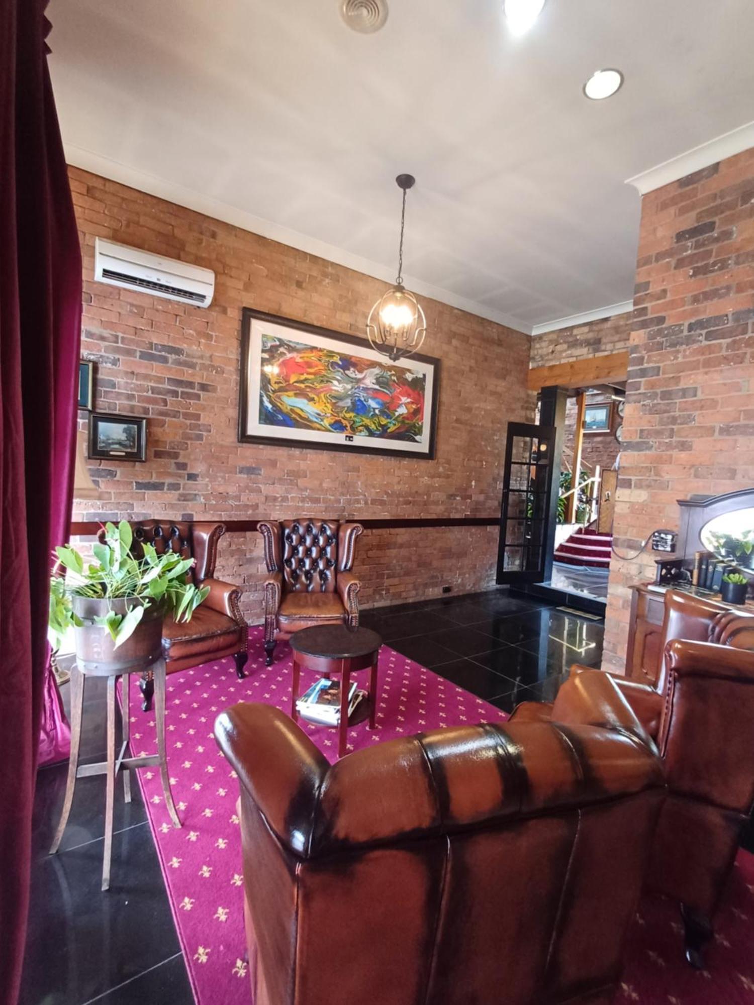 Art Hotel On York ลอนเชสตัน ภายนอก รูปภาพ