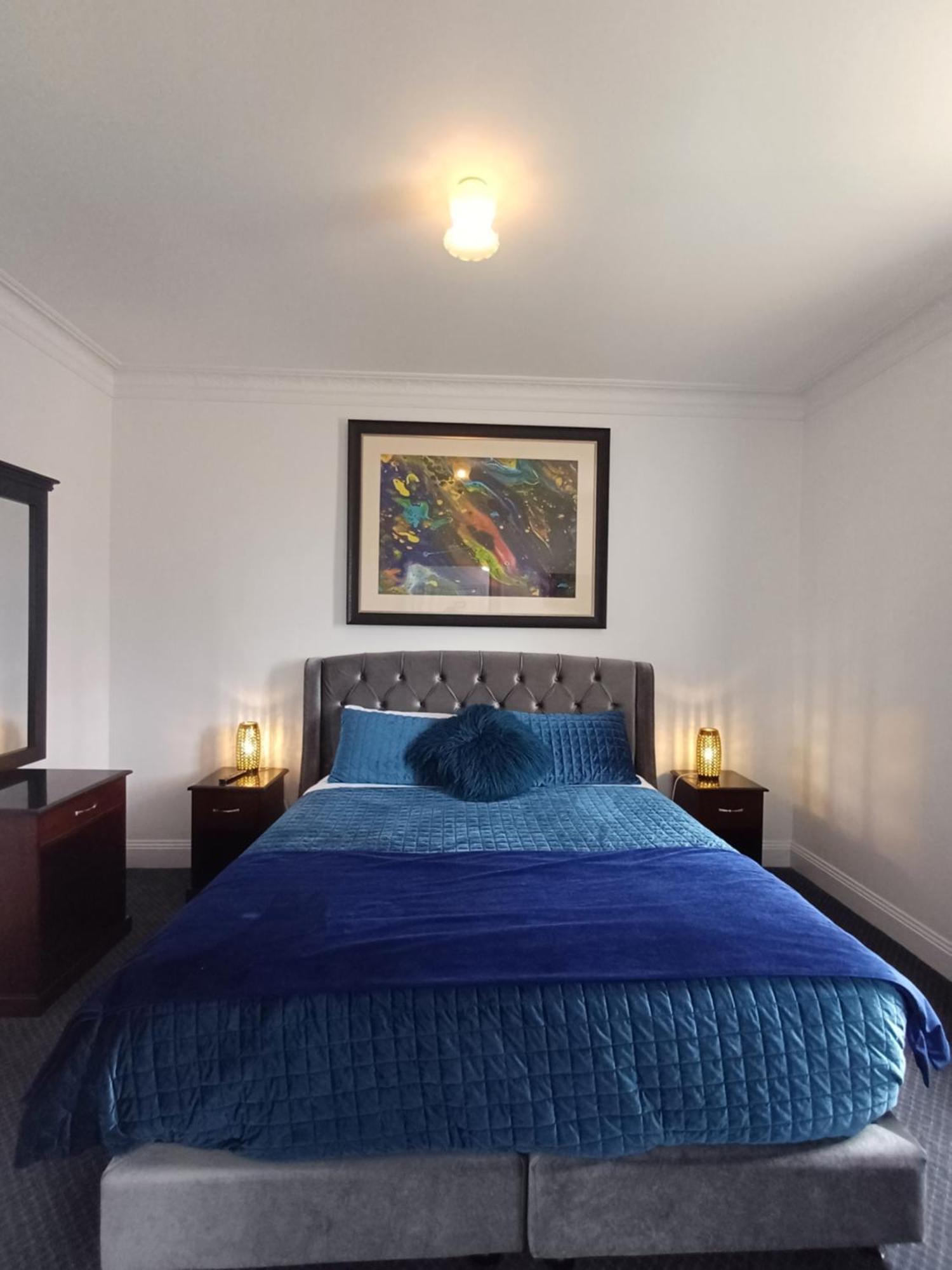 Art Hotel On York ลอนเชสตัน ภายนอก รูปภาพ