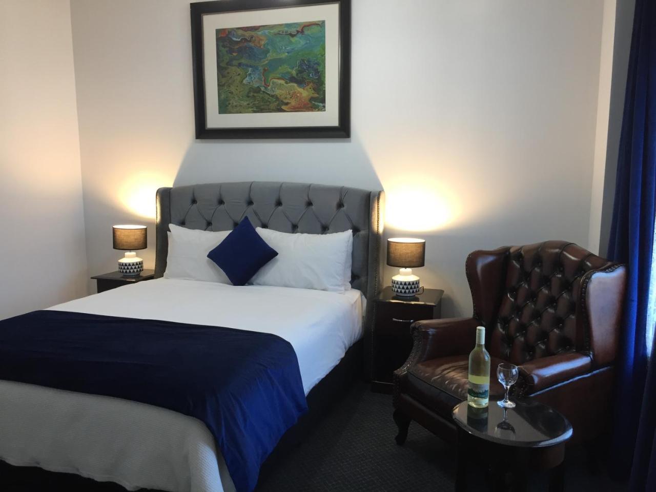 Art Hotel On York ลอนเชสตัน ภายนอก รูปภาพ